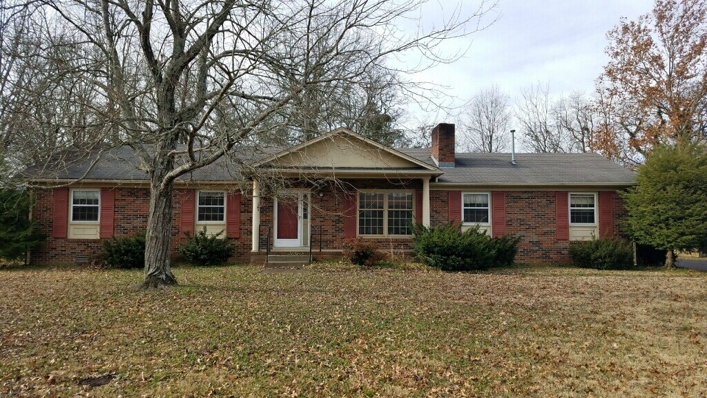 1511 Huntington Dr in Murfreesboro, TN - Building Photo