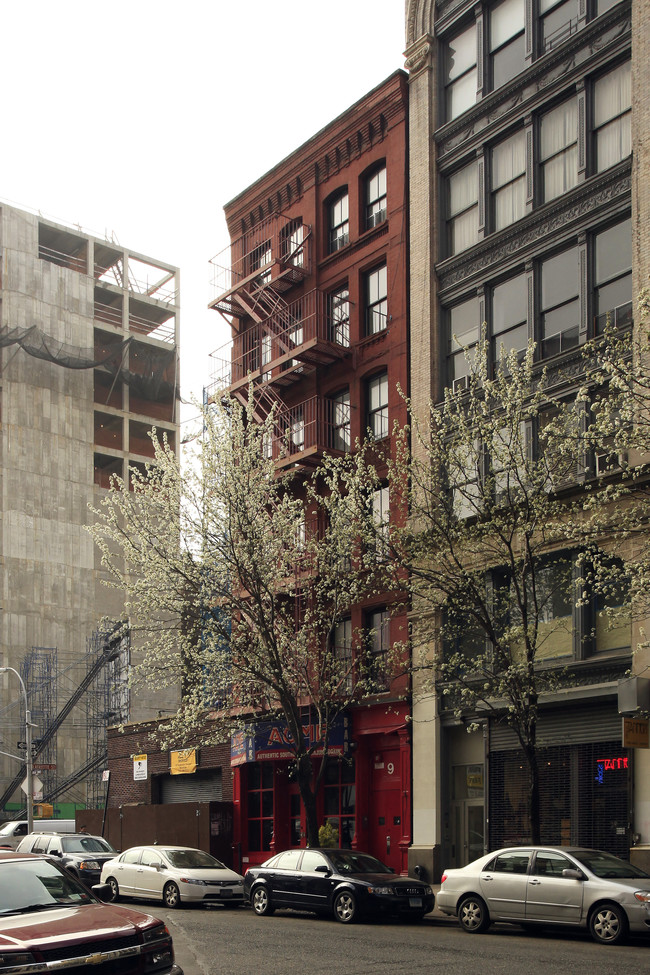 9 Great Jones St in New York, NY - Building Photo - Building Photo