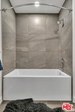 2801 Sunset Pl in Los Angeles, CA - Building Photo - Building Photo