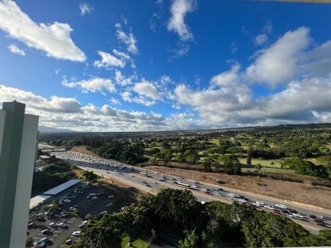 98-410 Koauka Loop in Aiea, HI - Building Photo - Building Photo