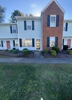 3612 Clover Meadow Dr in Chesapeake, VA - Building Photo