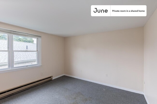 Private bedroom in 5 bed/2 bath Home in Boston, MA - Building Photo - Building Photo