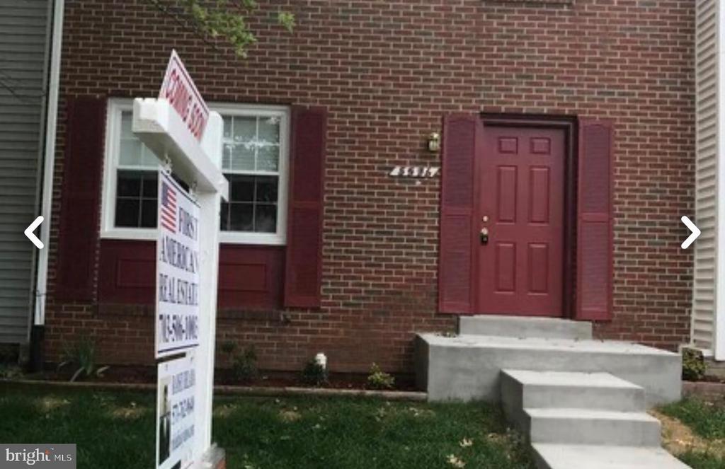 8526 General Way in Manassas Park, VA - Building Photo