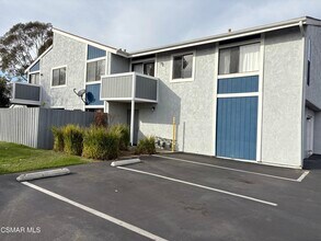 5144 Longfellow Way in Oxnard, CA - Building Photo - Building Photo