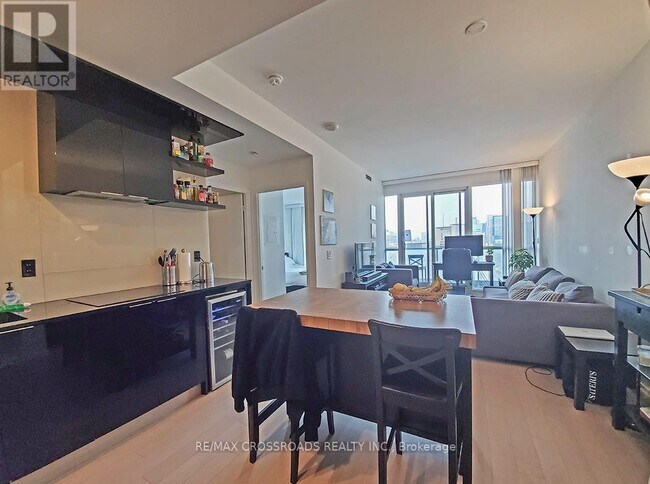 70 Temperance St in Toronto, ON - Building Photo - Building Photo