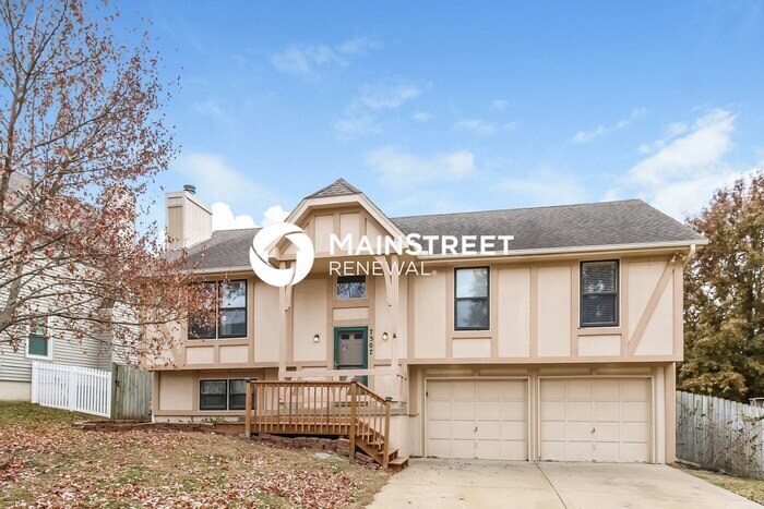 7307 Chaddy Cir in Pleasant Valley, MO - Building Photo