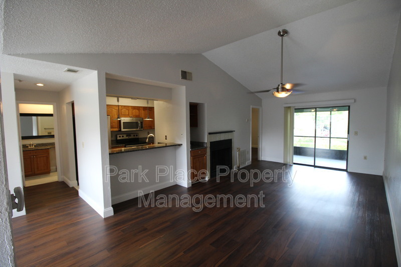 576 Breckenridge Vlg in Altamonte Springs, FL - Building Photo