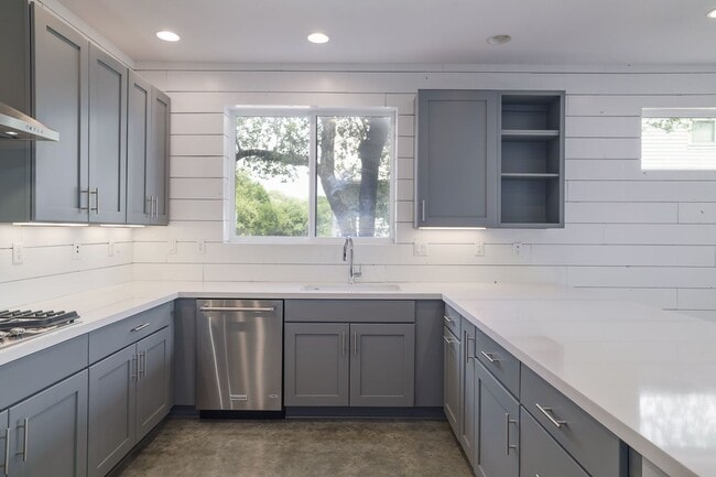 4111 Spicewood Springs Rd in Austin, TX - Building Photo - Building Photo