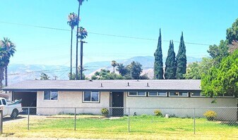 25398 Eureka St E in San Bernardino, CA - Building Photo