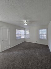 1102 Dellrose in Wichita, KS - Building Photo - Building Photo