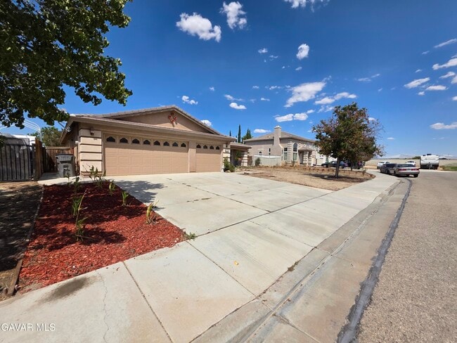 5175 Capri Ct in Palmdale, CA - Building Photo - Building Photo