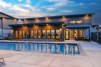 Fossil Cove in Pleasant Grove, UT - Foto de edificio - Building Photo