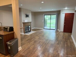 160 Laurel Ridge in South Salem, NY - Building Photo - Building Photo