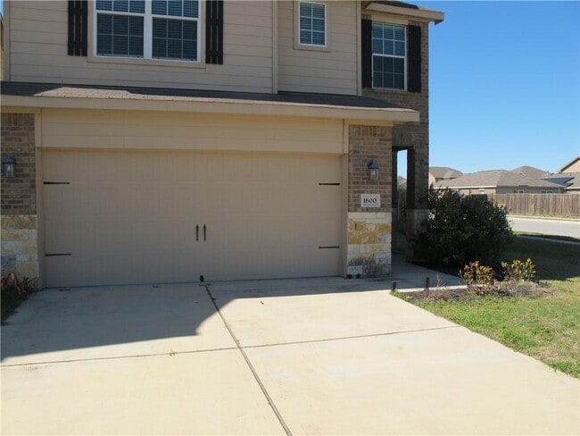 property at 1600 Breanna Ln