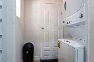 105 W 36th St in Jacksonville, FL - Building Photo