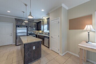4207 Aspen St in Bryan, TX - Building Photo - Building Photo