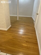 83 Pleasant St, Unit #B in Brookline, MA - Foto de edificio - Building Photo