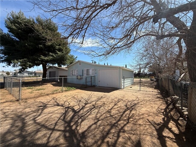 3810 E John L Ave in Kingman, AZ - Building Photo - Building Photo