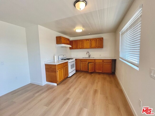 property at 436 N Harvard Blvd
