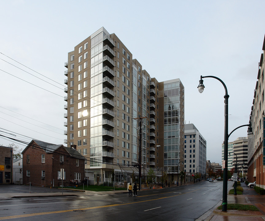 The Crescent in Silver Spring, MD - Building Photo