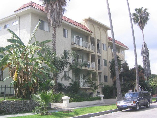 Waring Place Apartment in Los Angeles, CA - Building Photo - Building Photo