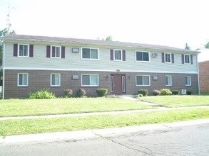 1550 Brooke Park in Toledo, OH - Building Photo - Building Photo