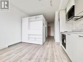30 Dreamers Wy in Toronto, ON - Building Photo - Building Photo