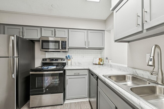 Pinewood Station in Hillsborough, NC - Building Photo - Building Photo