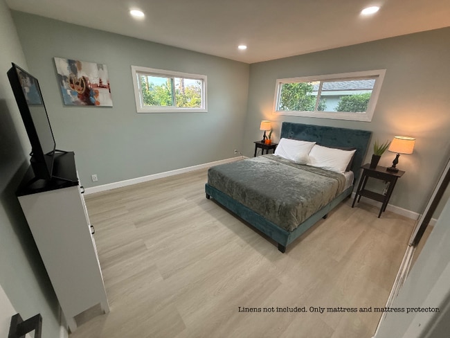 1641 W Mells Ln in Anaheim, CA - Building Photo - Building Photo