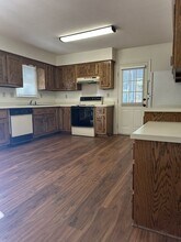 625 Clearview Dr in Hendersonville, NC - Building Photo - Building Photo