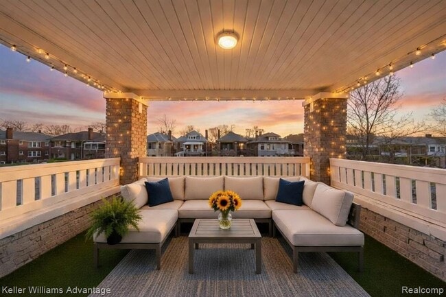 property at 1975 Gladstone St