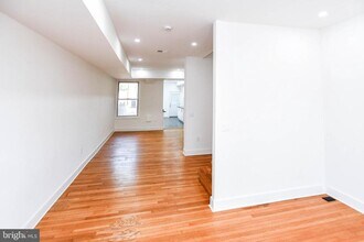 104 R St NE in Washington, DC - Building Photo - Building Photo