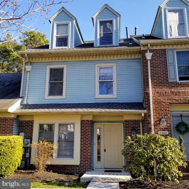 property at 1506 Virginia Ct