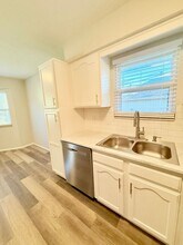 2735 W Katella Ln in Springfield, MO - Building Photo - Building Photo