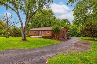 339 Dade Dr in Nashville, TN - Foto de edificio - Building Photo