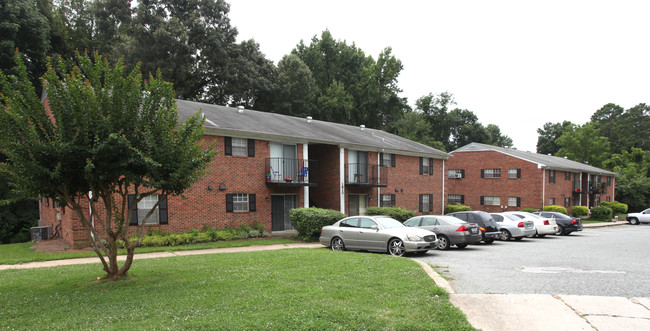 Mill Place in Greensboro, NC - Foto de edificio - Building Photo