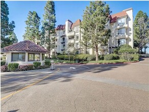 5865 Friars Rd in San Diego, CA - Building Photo - Building Photo