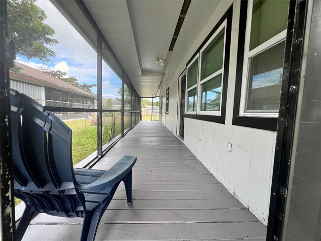 347 NW 6th St in Delray Beach, FL - Foto de edificio - Building Photo