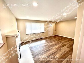 1235 Illinois Ave in Pittsburgh, PA - Building Photo - Building Photo