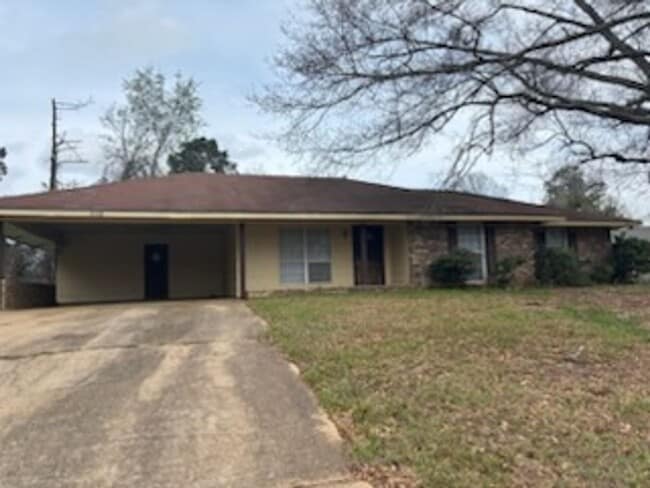 property at 4528 Sandlewood Dr