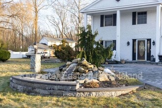 30 Dumond Pl in Coram, NY - Building Photo - Building Photo