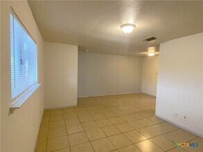 1046 Linde Ave in New Braunfels, TX - Building Photo - Building Photo