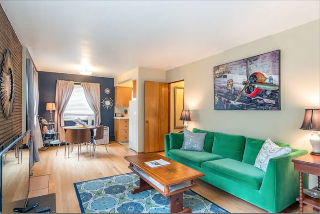 2243 NW Flanders St in Portland, OR - Foto de edificio - Building Photo