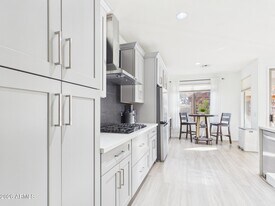 12579 W Mulberry Dr in Avondale, AZ - Building Photo