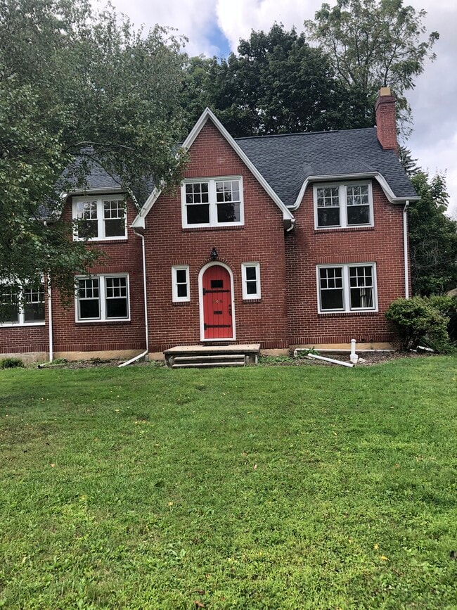 245 E Hamilton Ave, Unit 1