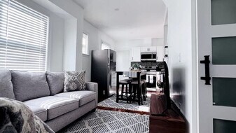 21 Bullocks Point Ave in East Providence, RI - Building Photo