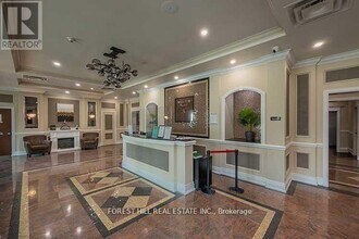 8 Rosebank Dr in Toronto, ON - Building Photo - Building Photo