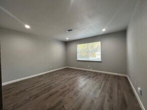 304 N Oak St in McKinney, TX - Building Photo - Building Photo