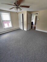 9 Church St in Hampton, NJ - Building Photo