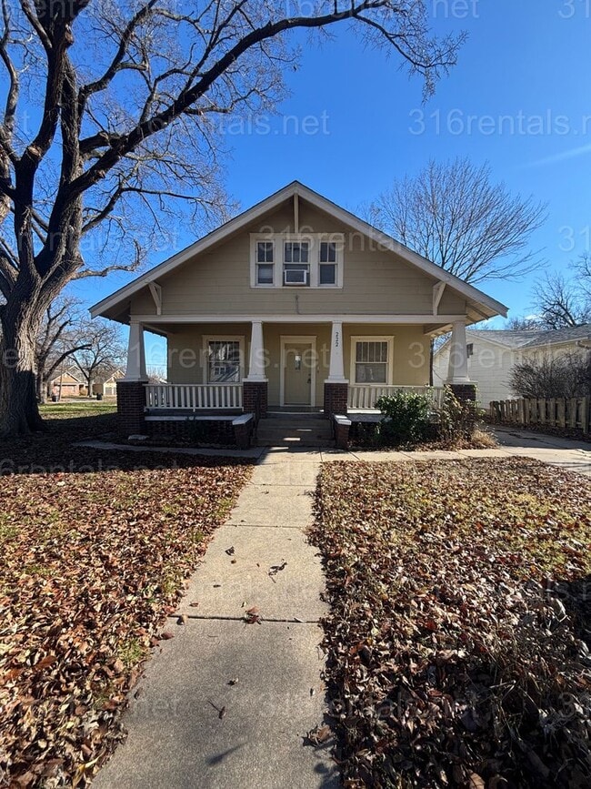 property at 222 N Washington St